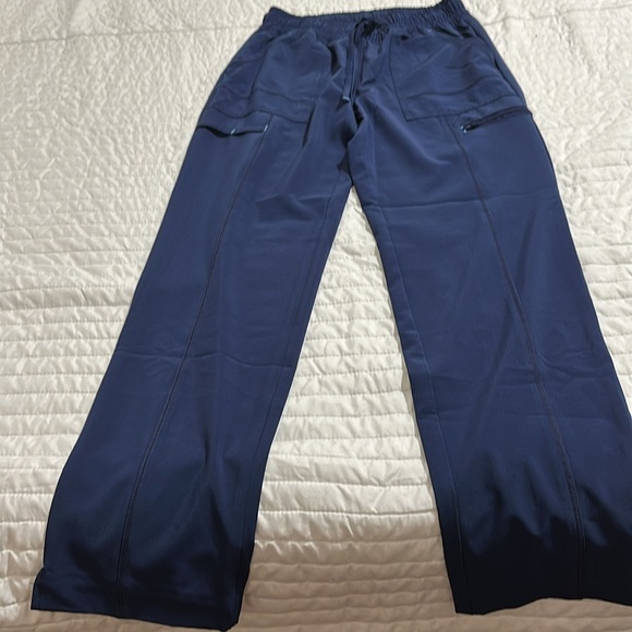 Navy blue scrubs by Scrubstar performance. EUC - Picture 3 of 4